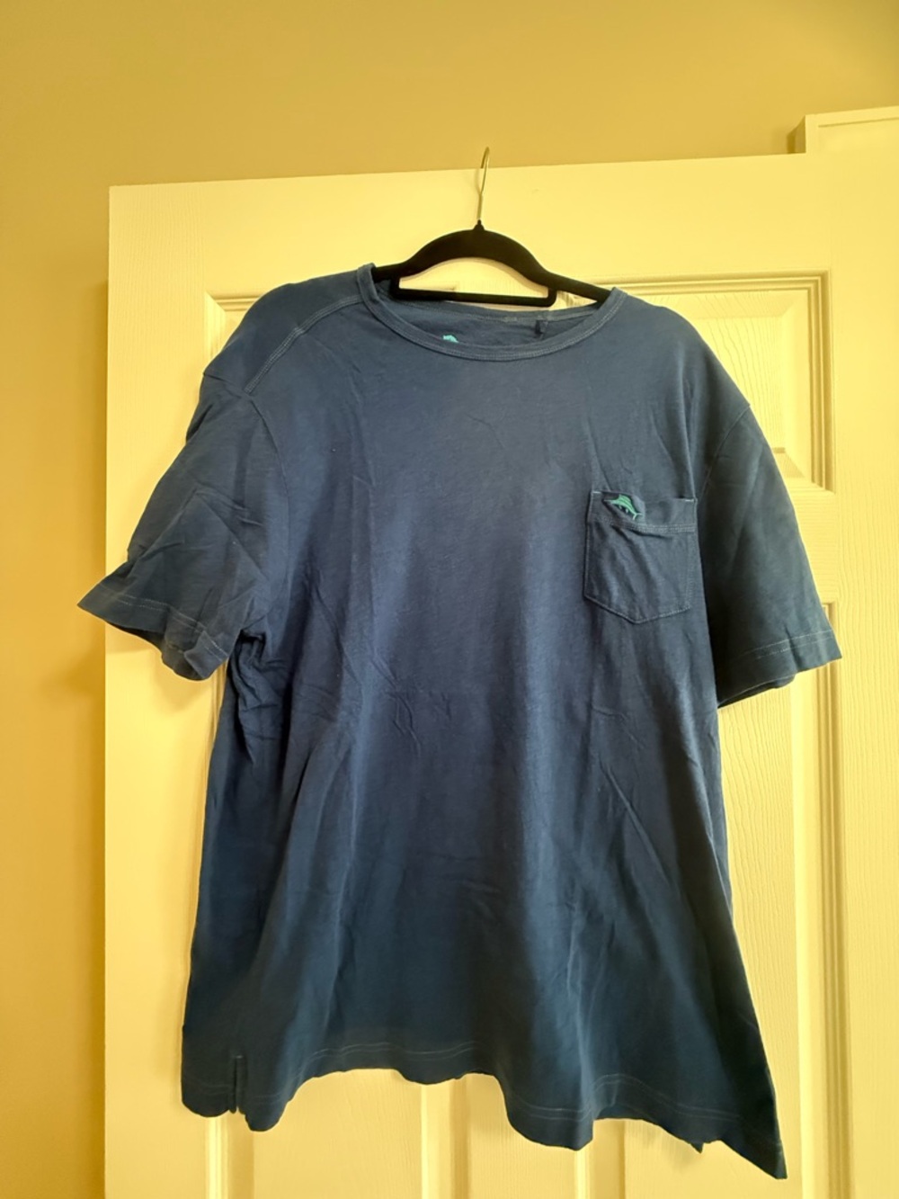 Tommy Bahama Short-Sleeve Pocket Tee in Navy